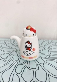 全新正品 sanrio hello kitty   限量款 熊貓.&amp; kitty 陶瓷調味罐 （適合放醬油、紅醋） .&amp;  擺飾品