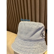 🦋 Calvin Klein Light Denim Bucket Hat 🩵