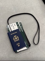 Balenciaga 巴黎世家 25SS 藍色小牛皮掛繩護照包錢包手機包