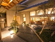 松井本館 (Matsui Honkan Inn)