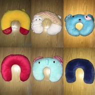 M08- C-shaped neck pillow (selected items)