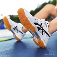 New Couple Badminton Shoes Rotating Buckle Badminton Shoes Ultra Light Table Tennis Shoes Anti-slip Training Shoes Couple Sports Shoes Professional Badminton Shoes Volleyba PAWN