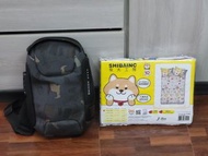迷彩單肩背包+柴犬工房床笠+松井牌收音機+Solac風筒+筒裝牙刷