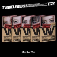 ITZY membuat penampilan semula dengan TV Mini 11. Sampul single ITZY, baharu dan belum dibuka, menam