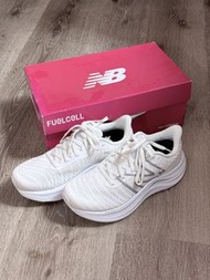 New Balance FuelCell Propel v4 競速跑鞋