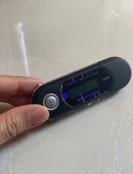 全新多功能MP3 player （FM收音機，錄音及8GB USB）