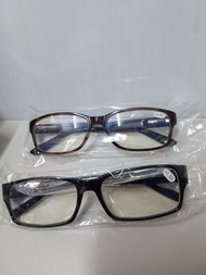老花眼鏡 150度 &amp; 200度 黑框眼鏡 深色框 150元/一副 ，兩副一起帶走200元