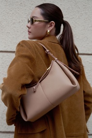 LUNNE กระเป๋าสะพายไหล่-คาดลำตัว หนังวัวแท้ รุ่น KITH Shoulder Bag