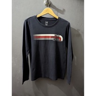 The north face women XS T-shirt