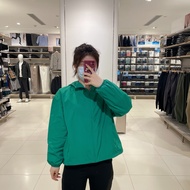 2024แท้ UNIQLO ห้องลองเสื้อฤดูร้อนของผู้หญิงเสื้อแจ็คเก็ตกันแดดมีฮู้ดป้องกันรังสียูวีแบบพกพามีซิป456