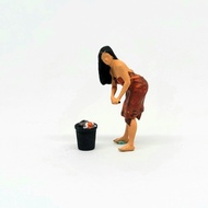 Dasimah Figure village girl clothes washing scale 1-64 diorama miniature diecast