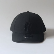 New Era 940 New York Yankees Metal Logo Black / Official Original New Era Hat / New Era NY Hat