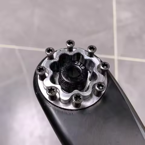 Replacement bolts Screws for SRAM 8-bolt Direct Mount chainrings and Spiders DUB Red QUARQ AXS Crank