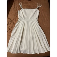 Air Space Lady White Pleated Dress