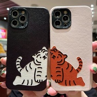 🔥พร้อมส่ง🔥เคสไอโฟน 13 11 8พลัส fat tiger การ์ตูนน่ารัก leather หนัง เคส iphone 12 11 pro max Xr Xs X 7 8 plus case นิ่ม