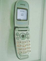 Sony Ericsson Z300i Z300 GSM 雙頻 無照相 摺疊 手機 9