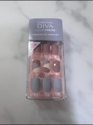 Dashing Diva 美甲貼