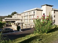 優勝美地南門套房飯店 (Yosemite Southgate Hotel &amp; Suites)