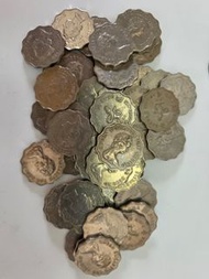大量舊香港硬幣