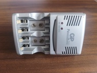 GP PowerBank Rapid 充電器（2A、3A、9V）
