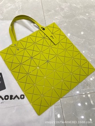 【READY STOCK】2023 March New Japan Issey Miyake Laser Women's Bag Handbag Messenger Bag Lingge Six Grid