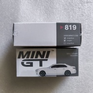 MINI GT 819 bmw i7 xDrive60 MINERAL WHITE