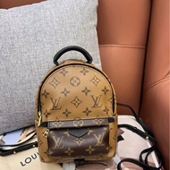 LV路易威登PALM SPRINGS迷你雙肩包拼色焦糖小書包