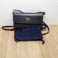 prada 黑金woc皮帆布