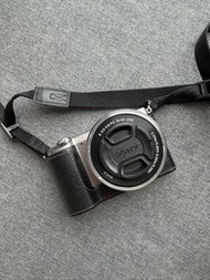 Sony Alpha 5100數碼相機連鏡頭