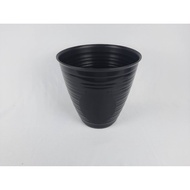 Flower pot Plastic flower pot/ Plastic pot/ Wasp motif flower pot/ Insect pot/ L Flower pot/