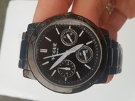 vogue手錶原價6000多，簡約時尚精緻，時間精準，唯此一個
