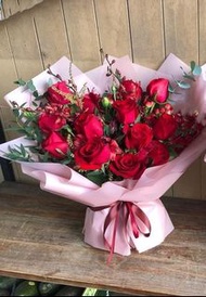 11支紅玫瑰花、A12