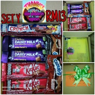 Box Bouquet And Amulet