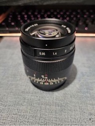七工匠 35mm f/0.95 X-Mount 鏡頭