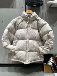 KAWS x THE NORTH FACE 羽絨外套 迷彩 白色 灰色 男女 稀有