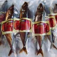 Russian Cold Smoked Mullet Whole Big Fish Russian Smoked Fish Herring Snacks Bagged Raw Food Instant
