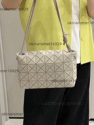 ISSEY MIYAKE 三宅一生 經典豆腐包