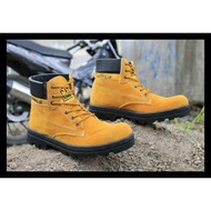 CATERPILLAR SAFETY BOOTS IN TAN SUEDE