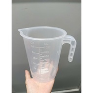 Regular plastic measuring cup - 1L