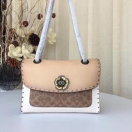 Chris精品代購 美國Outlet COACH 29416 蛇紋真皮 鉚釘設計 花朵鎖扣 可手提 可肩背 斜背包 杏色