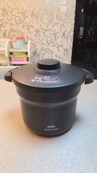 THERMOS Shuttle Chef KBJ-4500(BK) 4.3L 真空保溫煲 新舊請看相片