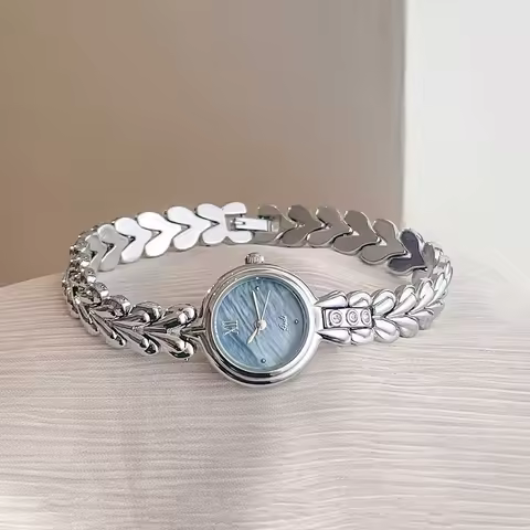 GEDI Fashion Watches For Woman Small Blue Dial Heart-Shaped Bracelet Fashion Accessory Silver Clock 