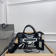 Balenciaga Paris Home Hot Sale Graffiti Burst Goatskin Pair Version Sheepskin Cute Mini City Ready S