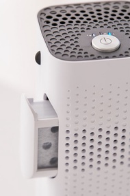 Máy Lọc Khử Mùi Xe Ô Tô BONECO P50 Tạo Ion Âm Lọc Bụi Tạo Hương Thơm Khử Mùi Cho Xe Hơi/Xe Đẩy Em Bé