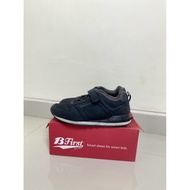 PL North Star school shoes size 34