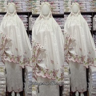 Mukena bordir strimin bahan semi sutra khas Bukittinggi / Padang