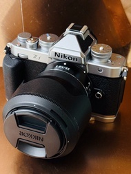 Nikon ZF 銀色 加 35mm f/1.8 S 鏡頭