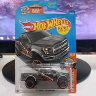 17 Ford F-150 Raptor