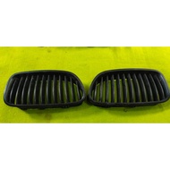 Original BMW E46 front Grille 1 set