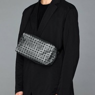 【現貨】三宅一生 BaoBao 銀灰色馬鞍包 斜背包